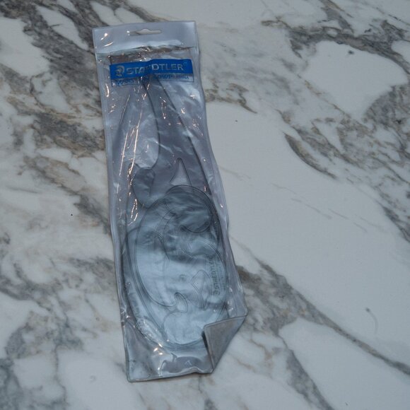 Staedtler Mars 571 Set of 3 Shapes of French Curves, 57140WP - Picture 2 of 2